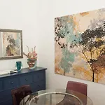 Umberto Flat Center